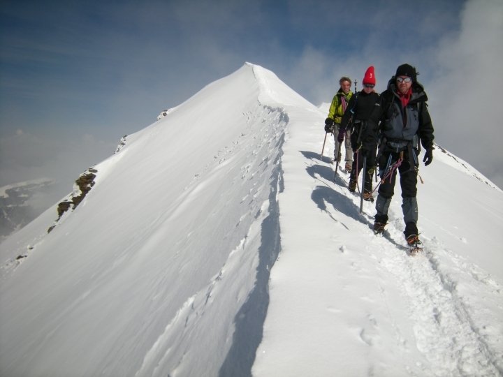 Les arêtes du Castor, traversée des 4000 du Mont-Rose Les arêtes du Castor, traversée des 4000 du Mont-Rose