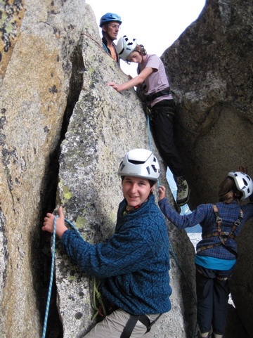 Les jeunes en escalade sur le granit d'Orny