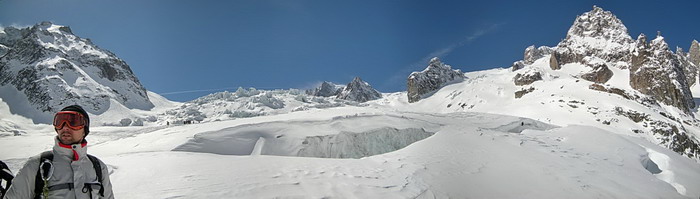 Fantastiques paysages glaciaires du massif du Mont-Blanc