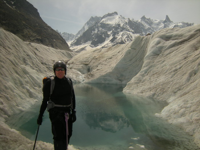 Sur la Mer de Glace, près d'un moulin