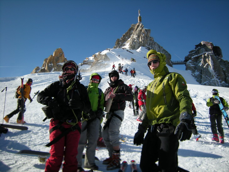 Départ de l'aiguille du Midi pour la variante de la Vallée Blanche : l'envers du Plan