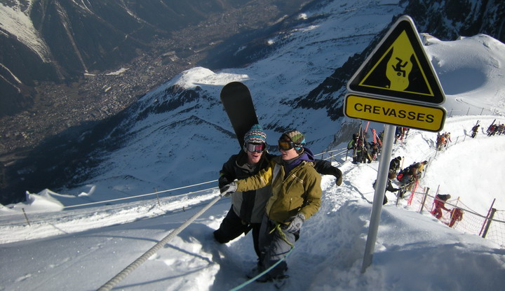 La descente de l'arête de l'aiguille du Midi, au dessus de Chamonix, avant de faire la Vallée Blanche