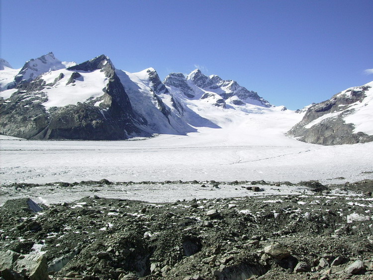 Konkordiaplatz et la Jungfrau Oberland, Konkordiaplatz