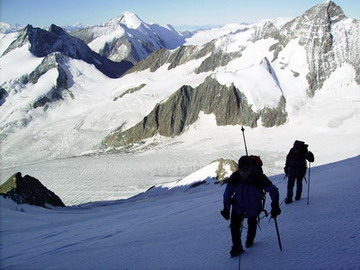 au dessus de Finsteraarhornhutte Oberland, au dessus de Finsteraarhornhutte