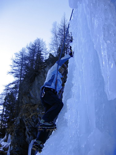 Initiation à la cascade de glace dans le val de Cogne cascade de glace dans le val de Cogne