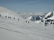Chamonix Zermatt : montée à skis à la Rosablanche Chamonix Zermatt : montée à skis à la Rosablanche