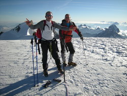Petite détente avant le sommet du Mont-Blanc Petite détente avant le sommet du Mont-Blanc