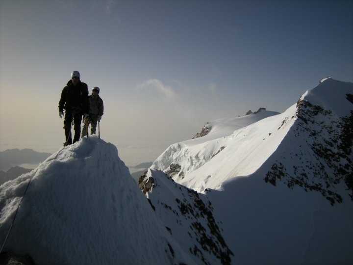 Sur les arêtes du Mont-Rose, voie normale italienne