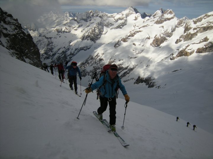 La montée au col du Pavé depuis le Promontoire