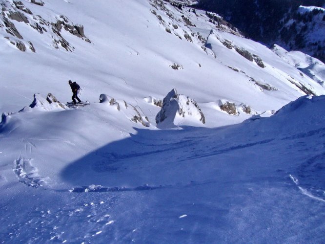 Face sud de la Pointe Blanche à skis