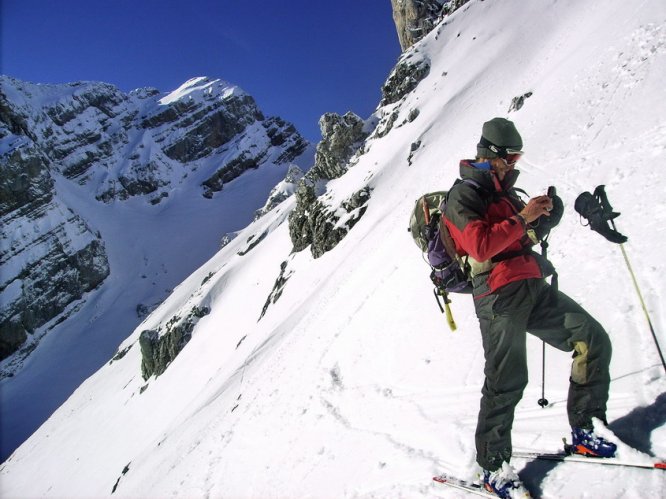 Face sud de la Pointe Blanche à skis