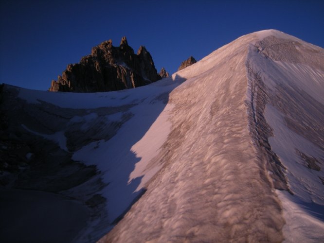 Arête Sud des Aiguilles Dorées