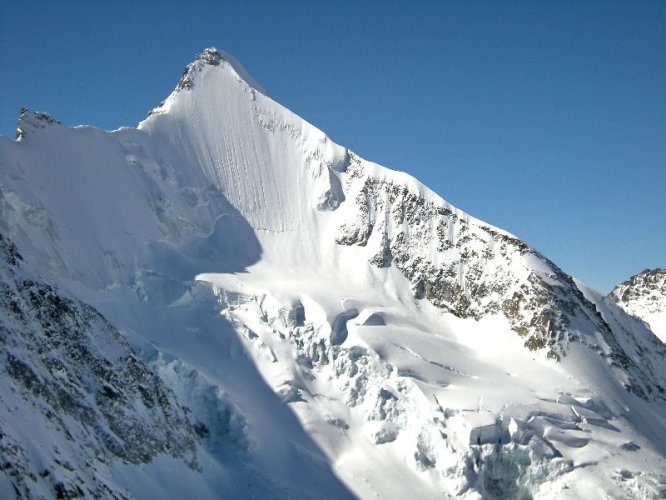 Autour de la Cabane Mountet