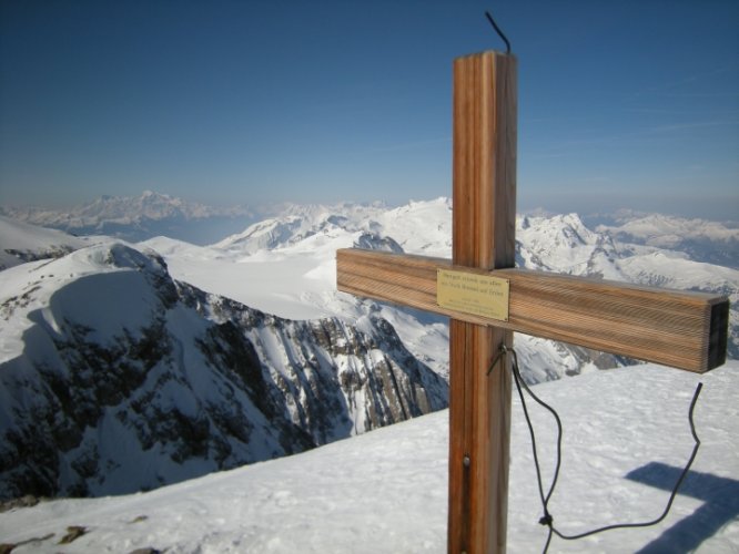 Tour du Wildstrubel à skis