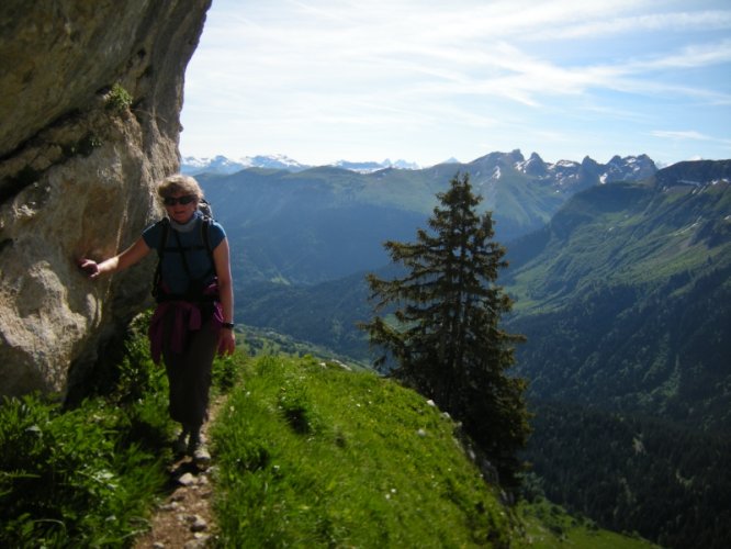 Tchao Godillo aux piliers de la pointe du Midi