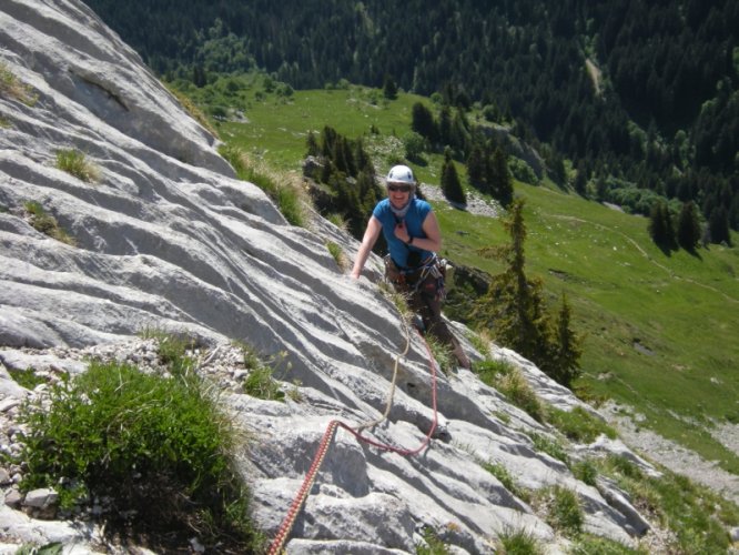 Tchao Godillo aux piliers de la pointe du Midi