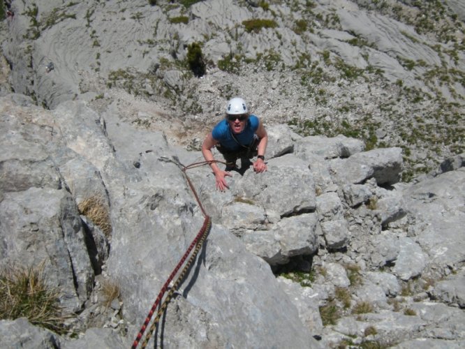 Tchao Godillo aux piliers de la pointe du Midi