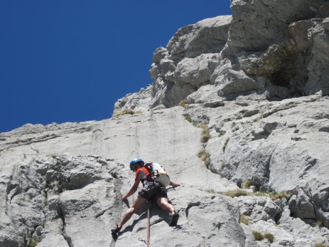 Tchao Godillo aux piliers de la pointe du Midi