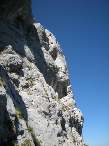 Tchao Godillo aux piliers de la pointe du Midi