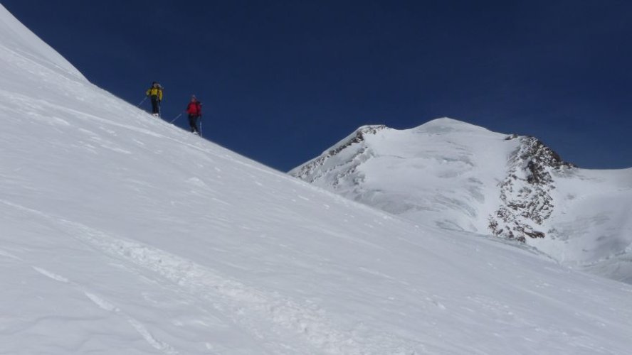 Traversée des 4000 du Mont-Rose à ski