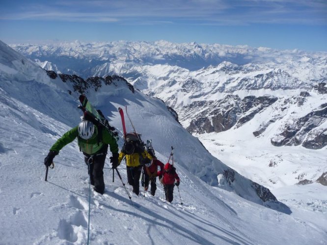 Traversée des 4000 du Mont-Rose à ski