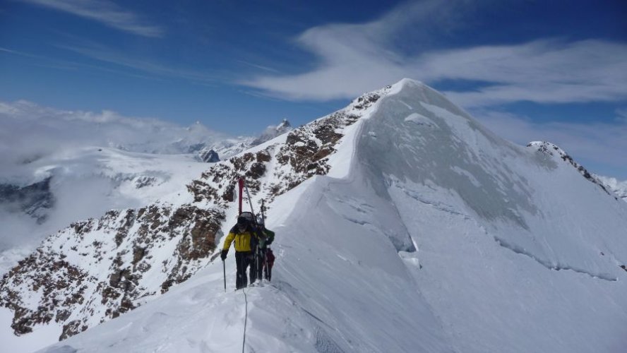 Traversée des 4000 du Mont-Rose à ski