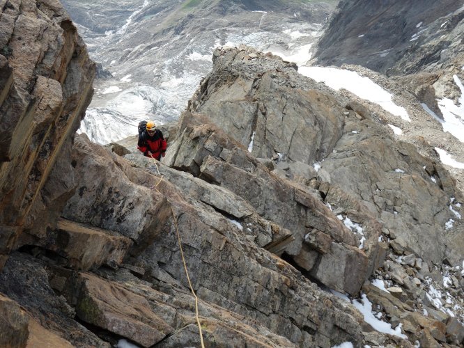 Au plus près de l'arête si possible