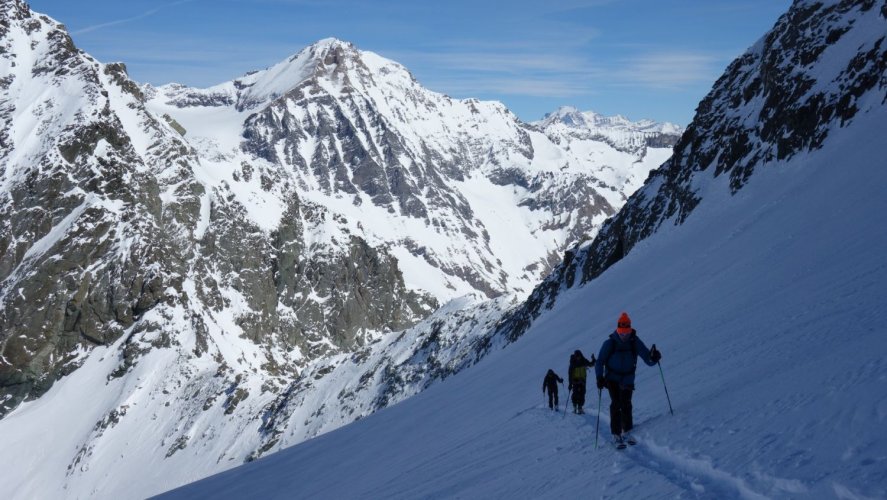 Montée à la pointe Marie à skis