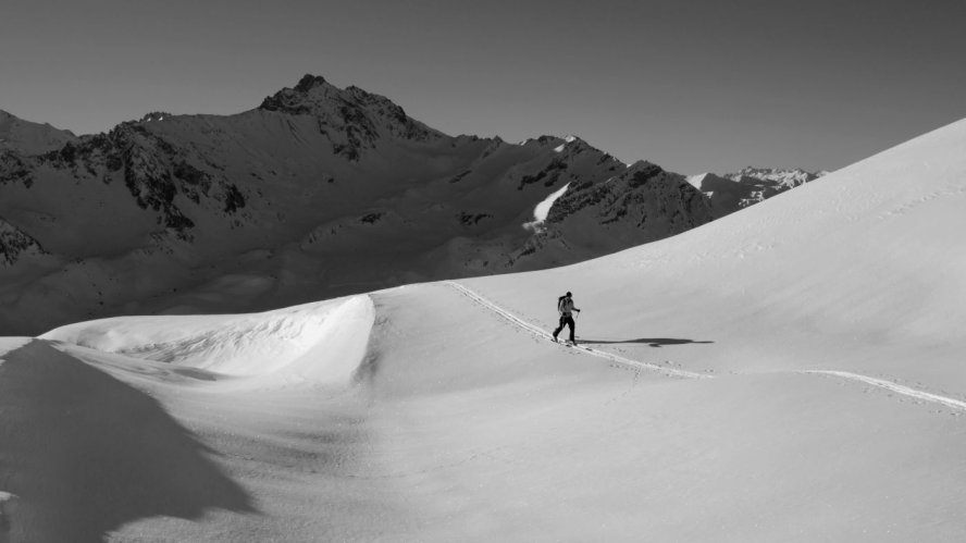 Aiguille du Grand Fond depuis le col de la Sausse