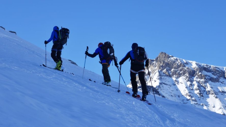 Montée au Chindbettipass depuis Engstligenalp