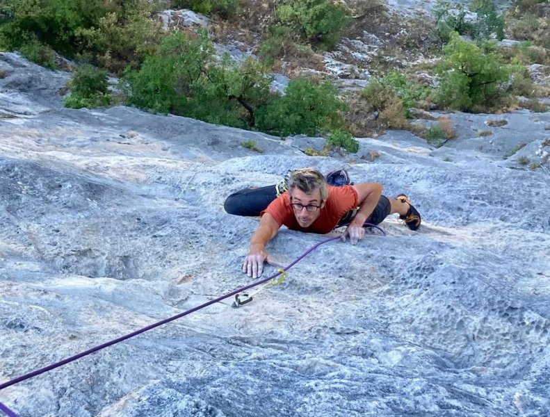 La sortie du 7b+, le dur est en dessous bien plus raide !