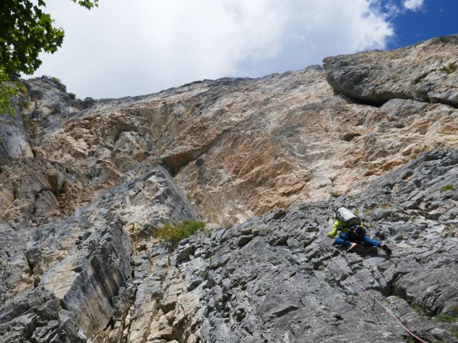 La petite longueur d'approche, au pied du grand mur