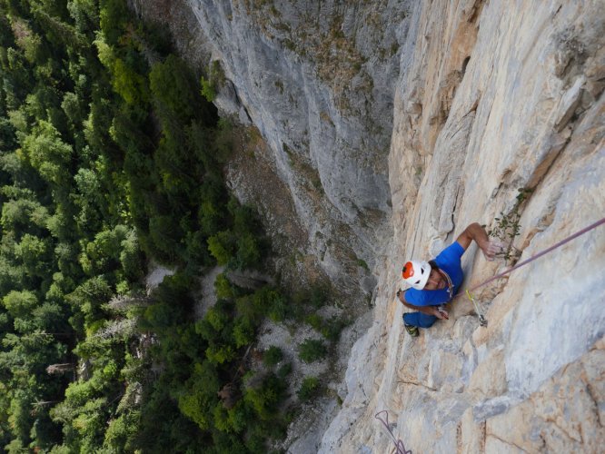 La sortie du superbe 7a de L6 en dièdre-fissure