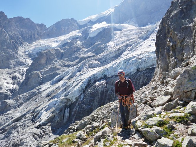 Dans les Enfetchores pour accéder au refuge du Promontoire