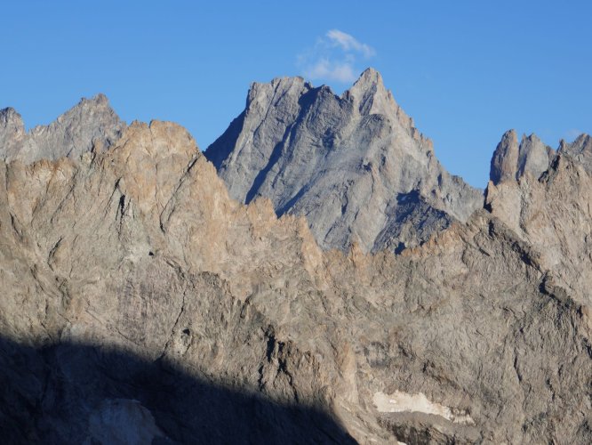 La grande Ruine depuis le refuge du Promontoire