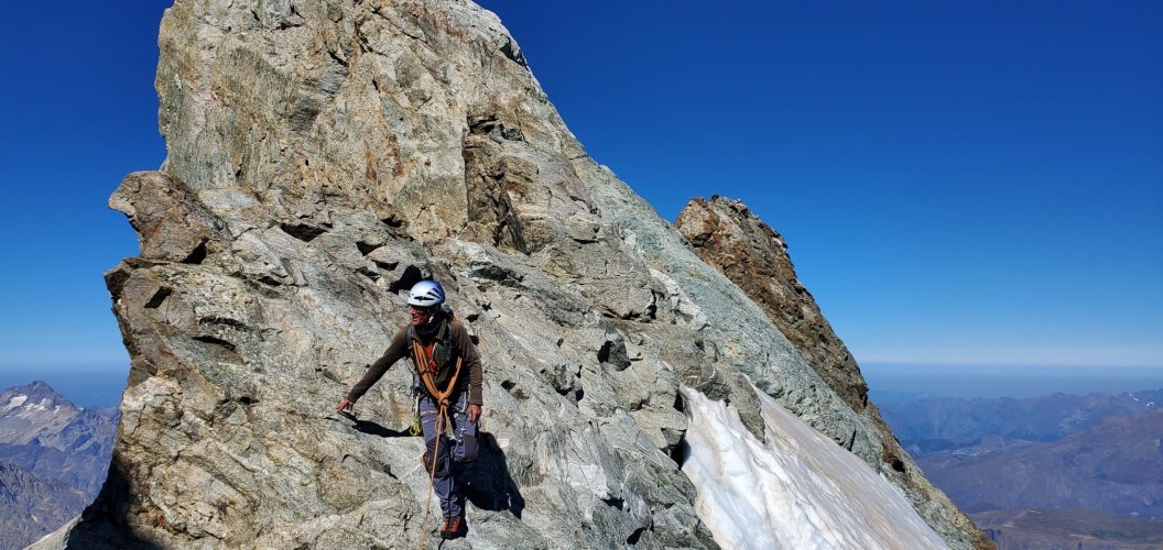 Quelques désescalades faciles ponctuent le parcours