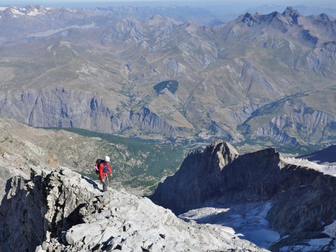 de l'escalade facile, un vide omniprésent