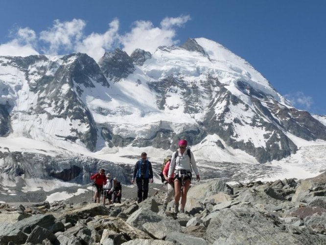 Une belle haute-route d'été, sous la Dent d'Hérens