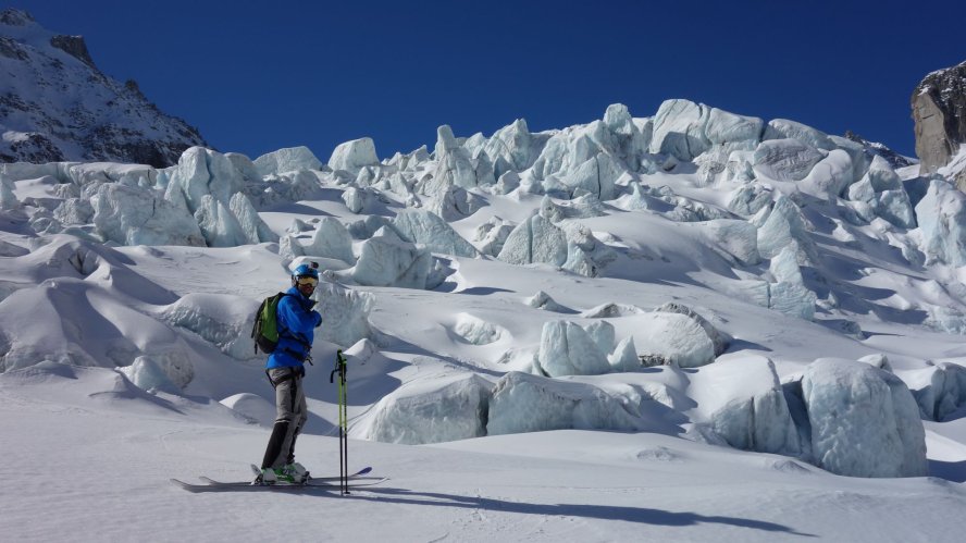 Une belle double descente de la Vallée Blanche début avril