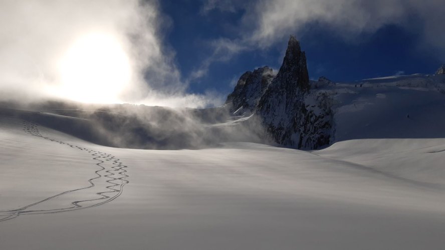 Premières traces sur le glacier de la Vierge début octobre