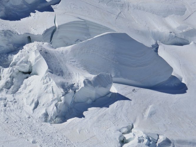 Sérac au Mont Maudit après la belle traversée depuis Gonella