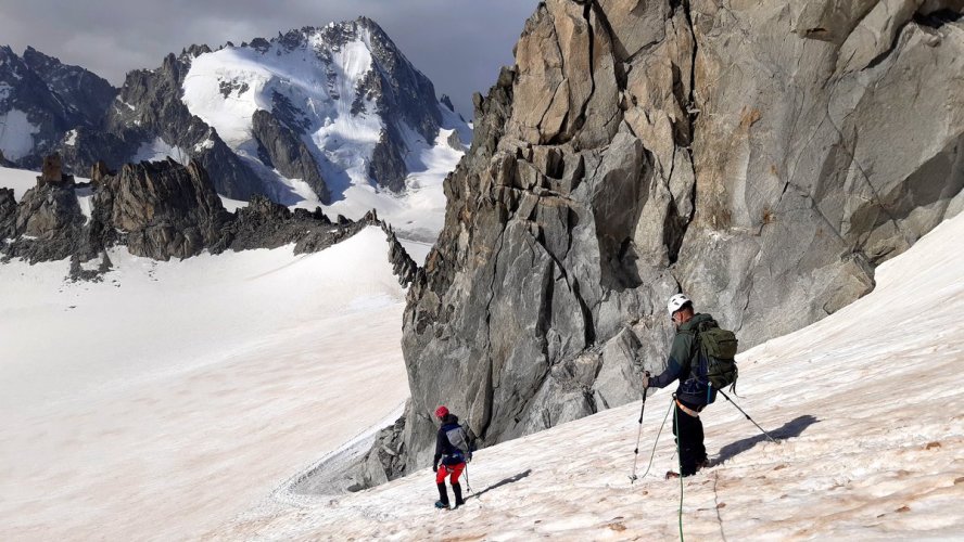 Descente de l'aiguille du Tour fin juin