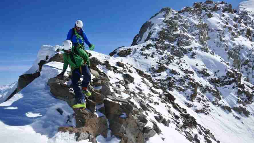 Alpinisme sur les arêtes de la Lex Blanche
