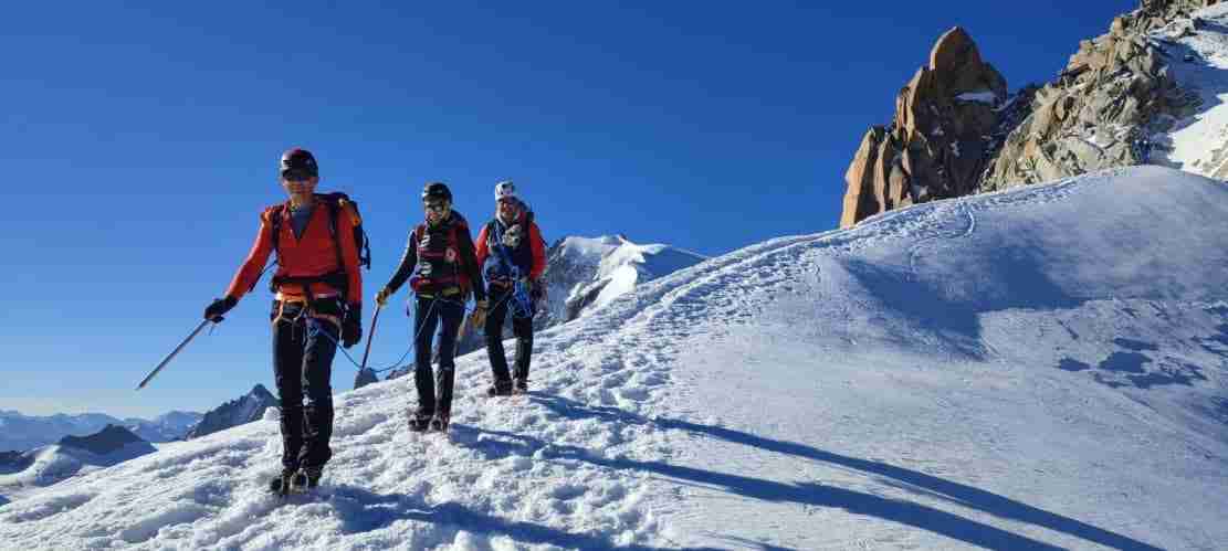 l'arête de l'aiguille du Midi en préparation du Mont-Blanc