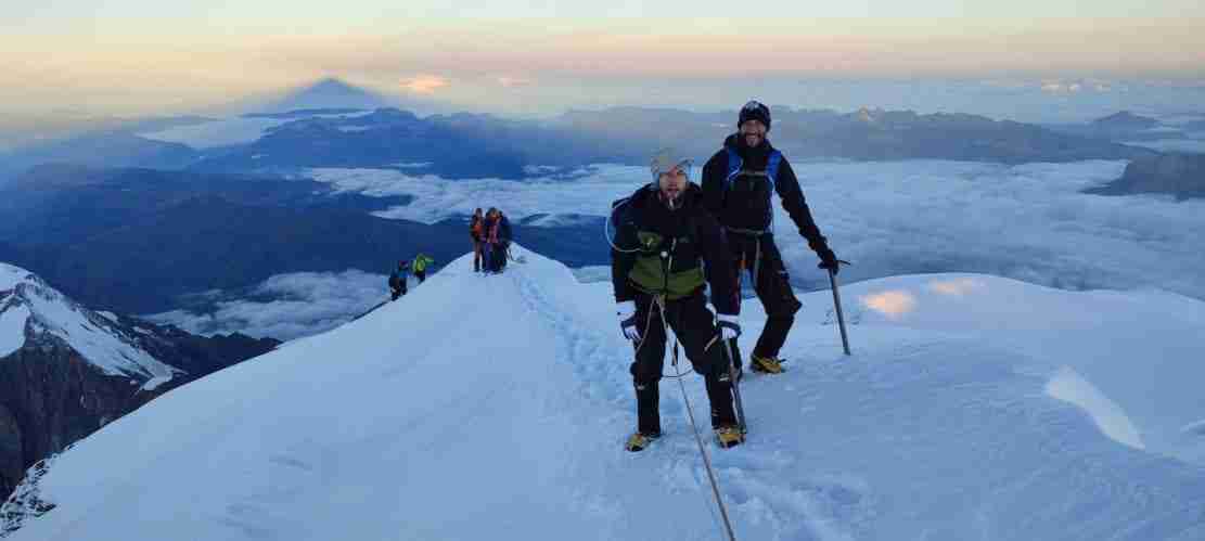 Lever de soleil au sommet du Mont-Blanc