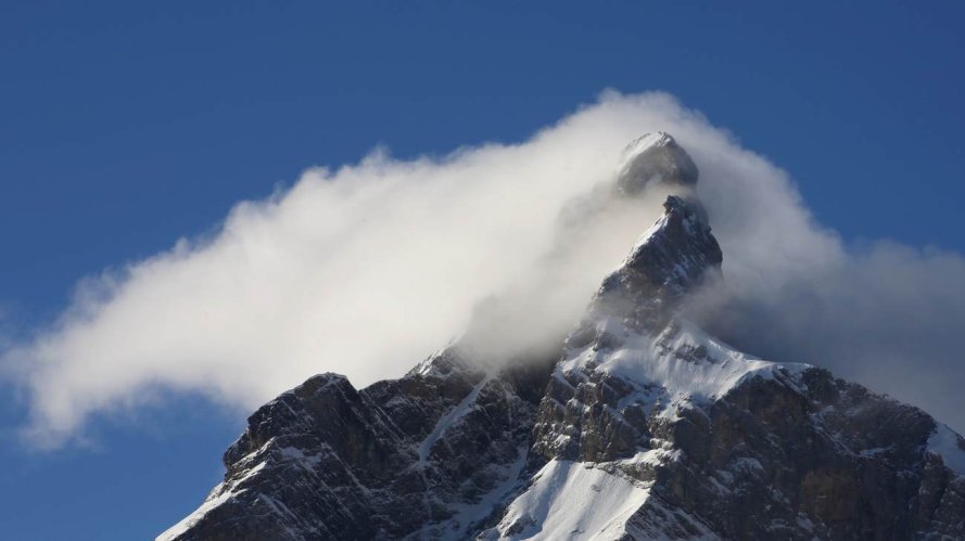 Les neiges arrivent, la pointe Percée impressionnante