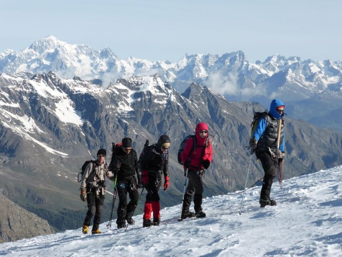 Ascension du Grand-Paradis fin mai