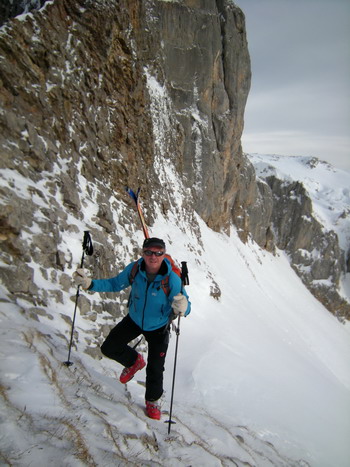 Pierre arrive au col de Montarquis