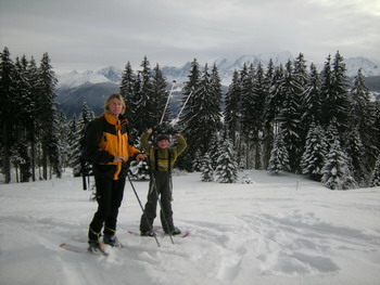 Bénédicte et Maxime dans la belle neige de l'hiver