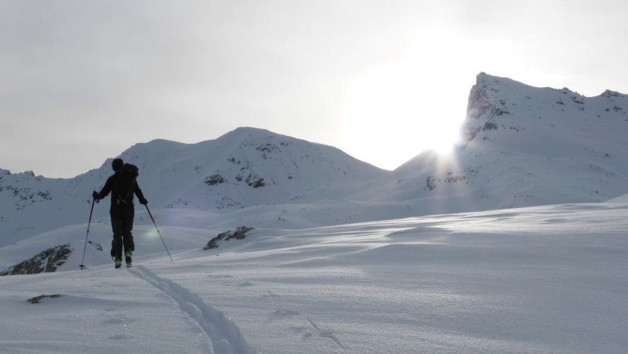 Lever de soleil au dessus de Mario Bezzi, promesse d'une belle journée